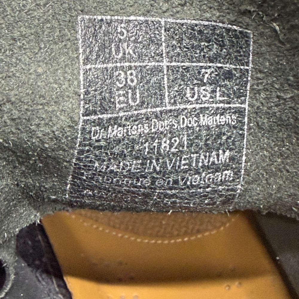 Dr Martens Womens Boots 7 EU 38 Black Leather Combat Grunge Y2K Punk 11821 - Picture 10 of 11